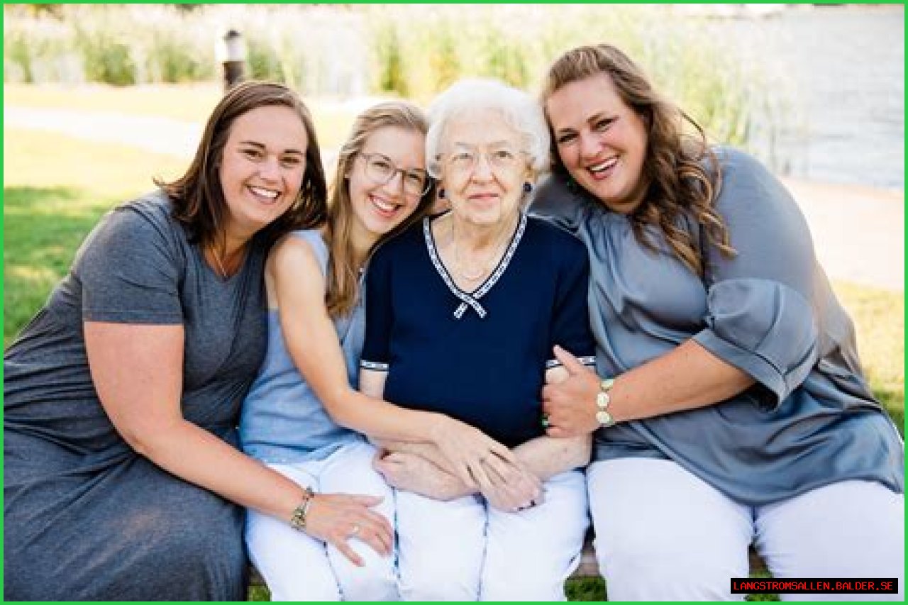 LisaRaye McCoy Shows 4 Generations of Beautiful Women in Her Family in Mother's Day Video